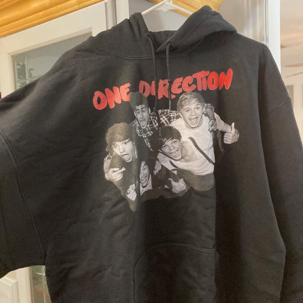 One Direction Hoodie and Bracelet